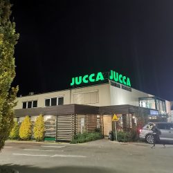 Jucca. Centrum Ogrodnicze (Tarnowo Podgórne en Merlo San Luis)