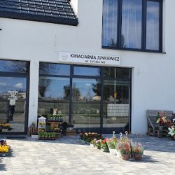 Kwiaciarnia Joanna Junkiewicz Nowogród Ul. Cmentarna 2 (Nowogród )