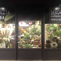 Kwiaciarnia Na Placu Czerwona Torebka (Lubań )
