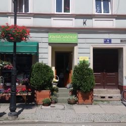 Kwiaciarnia Po Schodkach (Kąty Wrocławskie )