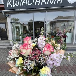 Kwiaciarnia Różany Ogród (Kędzierzyn-Koźle en Merlo San Luis)