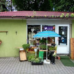 Pod Wiązem. Kwiaciarnia (Sucha Beskidzka )