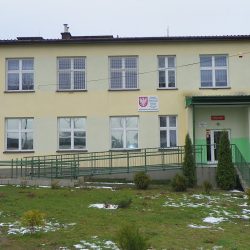 Publiczna Szkoła Podstawowa Im. Arkadiusza Gołasia W Płoniawach - Bramurze (Płoniawy-Kolonia )